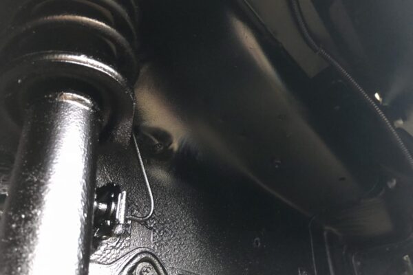Nissan Figaro - Underbody coating
