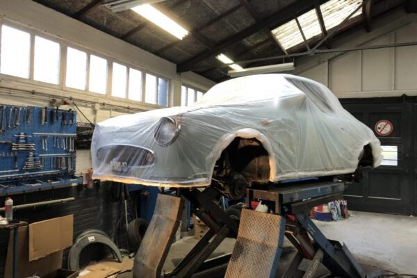 Nissan Figaro - Underbody coating prepare